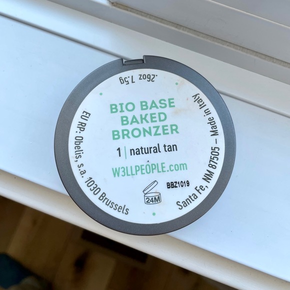 W3LL PEOPLE Bio Baked Bronzer, Natural Tan | clean beauty, vegan - Picture 5 of 5